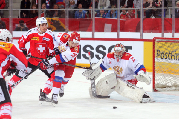 Pourquoi les jeunes hockeyeurs suisses peinent à se faire une place Pourquoi les jeunes hockeyeurs suisses peinent à se faire une place