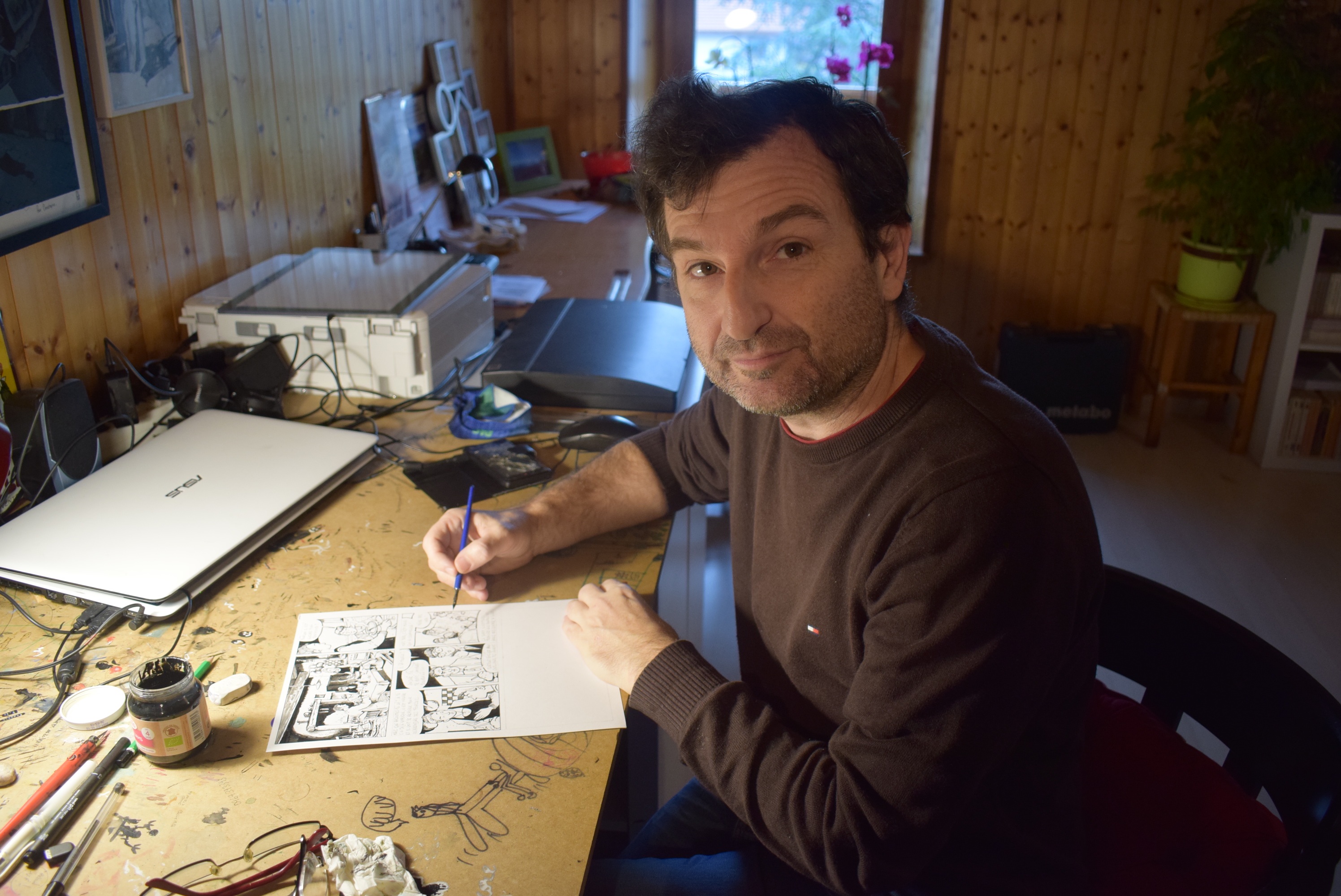 Christophe Girard, né « le poing levé »