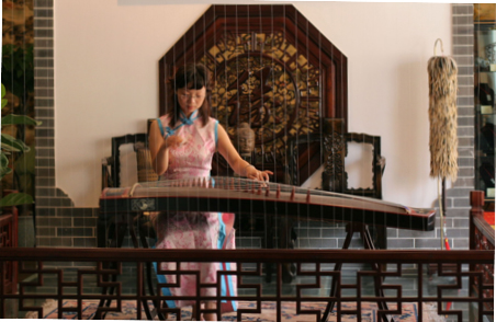“Le Guzheng, un instrument bien accueilli à Genève“