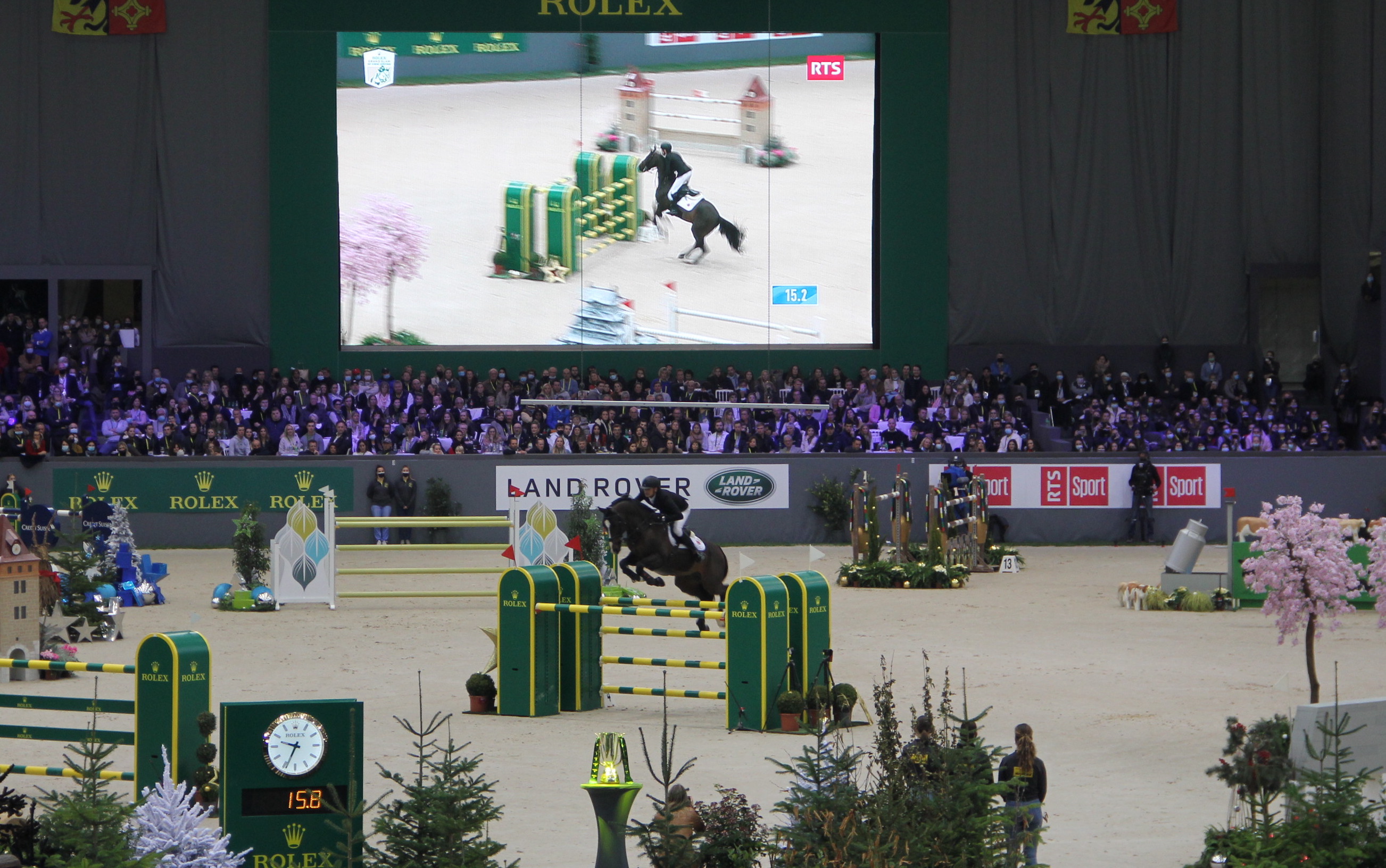 Ben Maher et Explosion W, les champions olympiques 2021, s’emparent du mythique Top 10 au CHI de Genève