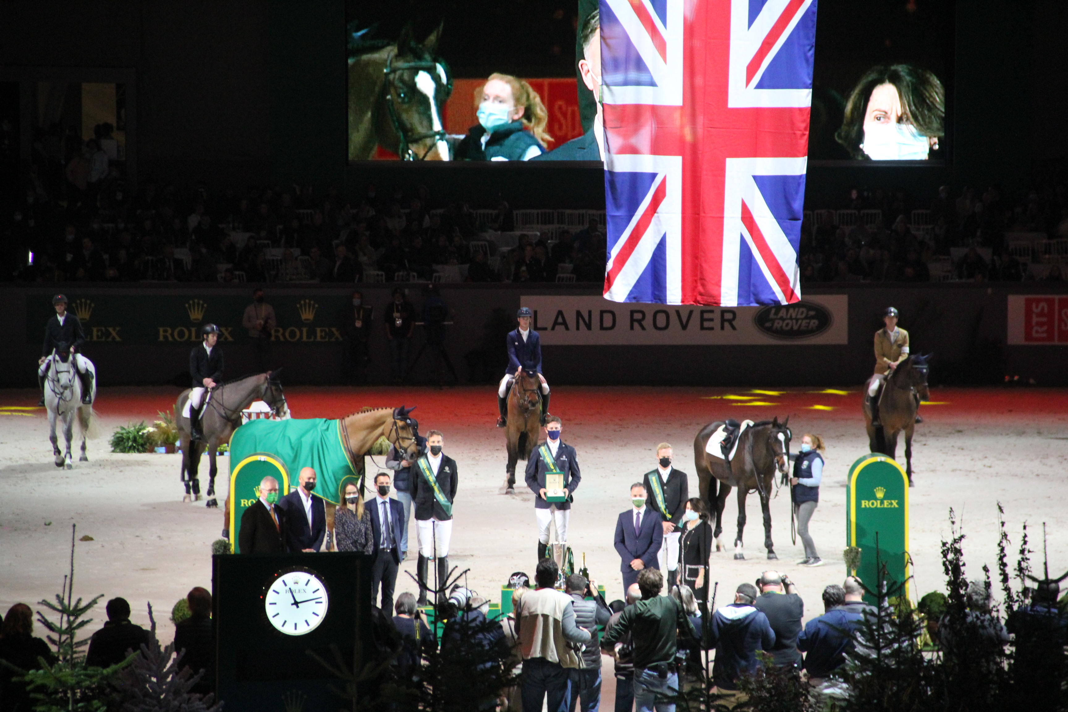 Ben Maher et Explosion W, les champions olympiques 2021, s’emparent du mythique Top 10 au CHI de Genève